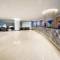 Отель Grand Mercure Roxy