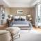 Отель Four Seasons Hotel George V