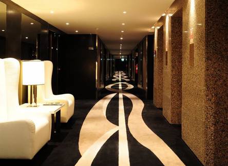 Отель Golden Tulip Altis