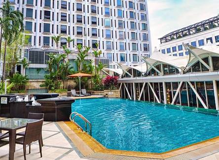 Отель Peninsula Excelsior