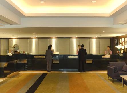 Отель Zenith Sukhumvit (ex. Hampton Inn)