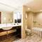 Отель Golden Flower Hotel Xi'An