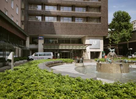 Отель Eurostars uHOTEL