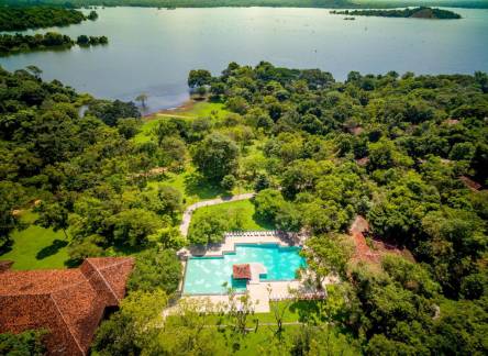 Отель Amaya Lake