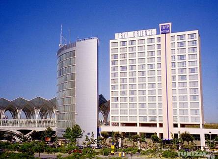 Отель Tryp Oriente