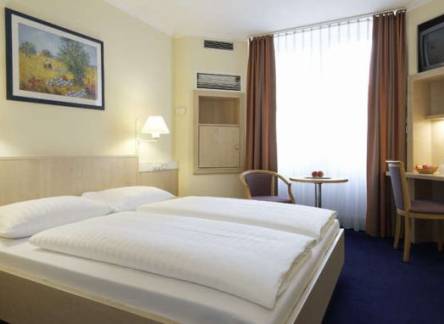 Отель InterCityHotel Frankfurt