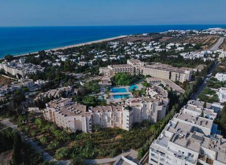 Отель Nahrawess Resort & Thalasso
