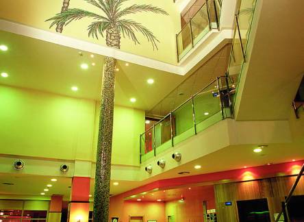 Отель California Palace