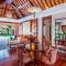 Отель The Laguna, A Luxury Collection Resort