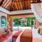 Отель The Laguna, A Luxury Collection Resort