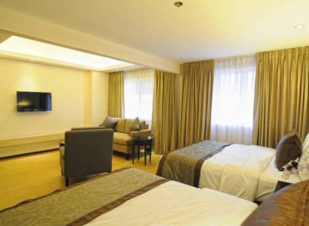 Отель Imperial Palace Suites