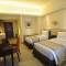 Отель Imperial Palace Suites