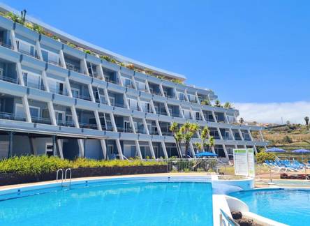 Отель Coral La Quinta Park Suites