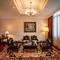 Отель Hotel Majestic Saigon