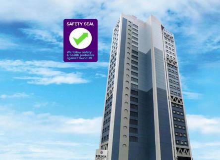 Отель Berjaya Makati Hotel