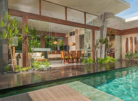 Отель Diwangkara Holiday Villa