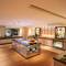 Отель Holiday Inn Golden Mile
