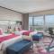 Отель Crowne Plaza Galleria