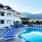 Отель Emily Rose Hotel