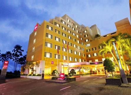 Отель Ibis Malioboro