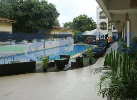 Отель La Gulls Court