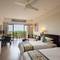 Отель Howard Johnson Resort Sanya Bay