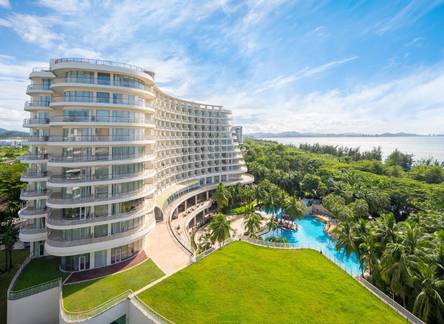Отель Grand Soluxe Hotel & Resort