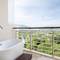 Отель Grand Soluxe Hotel & Resort