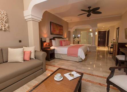 Отель Grand Palladium White Sand Resort & Spa