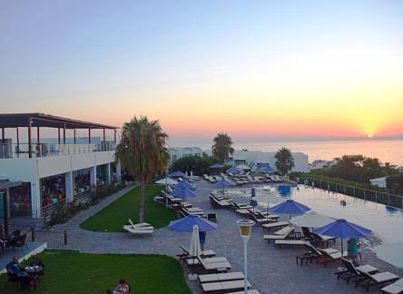 Отель Theo Sunset Bay Holiday Village