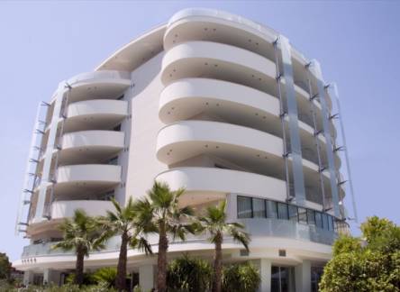 Отель Premier and Suites