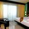 Отель Rattana Beach Hotel
