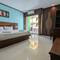 Отель Issara Patong Beach Hote