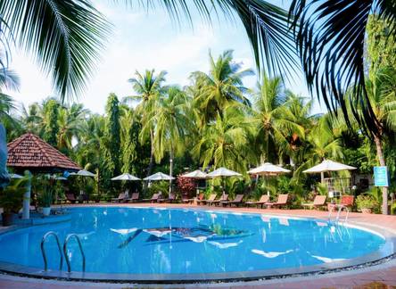 Отель Four Oceans Resort