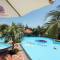 Отель Golden Coast Resort & Spa