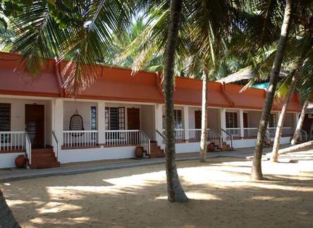Отель Beach and Lake Ayurvedic Resort