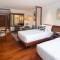 Отель Woodlands Suites Serviced Resideces