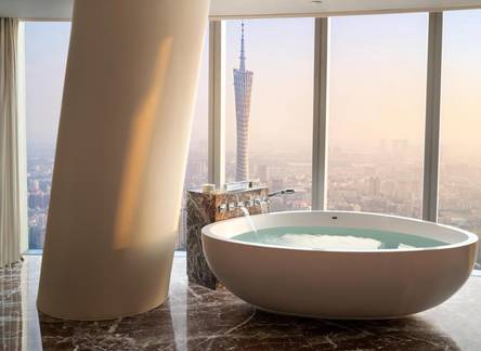 Отель Four Seasons Hotel Guangzhou