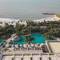 Отель The Cliff Resort & Residences
