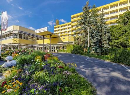 Отель Hunguest Hotel Helios