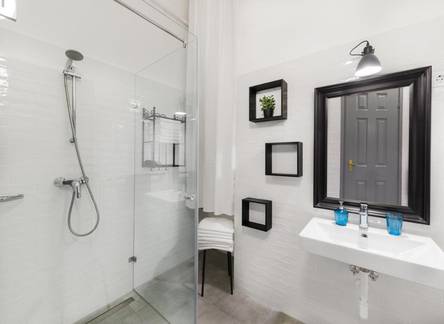 Отель Karma Boutique Apartments