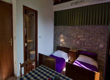Отель Garden Cottages & Apartments - Old City 