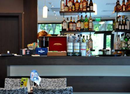 Отель Hotel Burgas Free University 