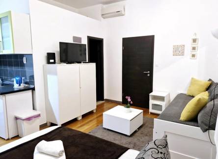 Отель Beach City Pearls Apartments 