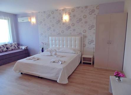 Отель Relax Holiday Complex & Spa