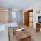 Отель Relax Holiday Complex & Spa