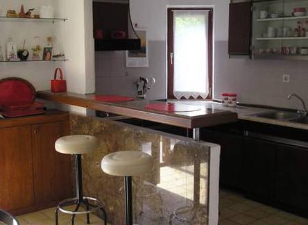 Отель Pine Wood Oasis Apartments 
