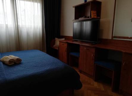 Отель Apartments Lovretski Dvori 