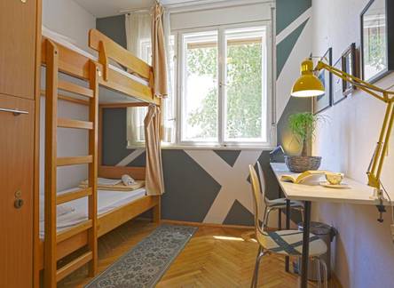 Отель Tchaikovsky Hostel Split 