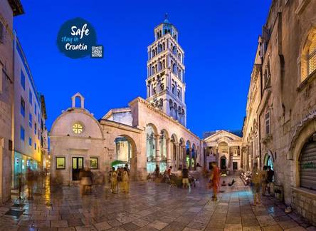 Отель Split Center Apartments 
